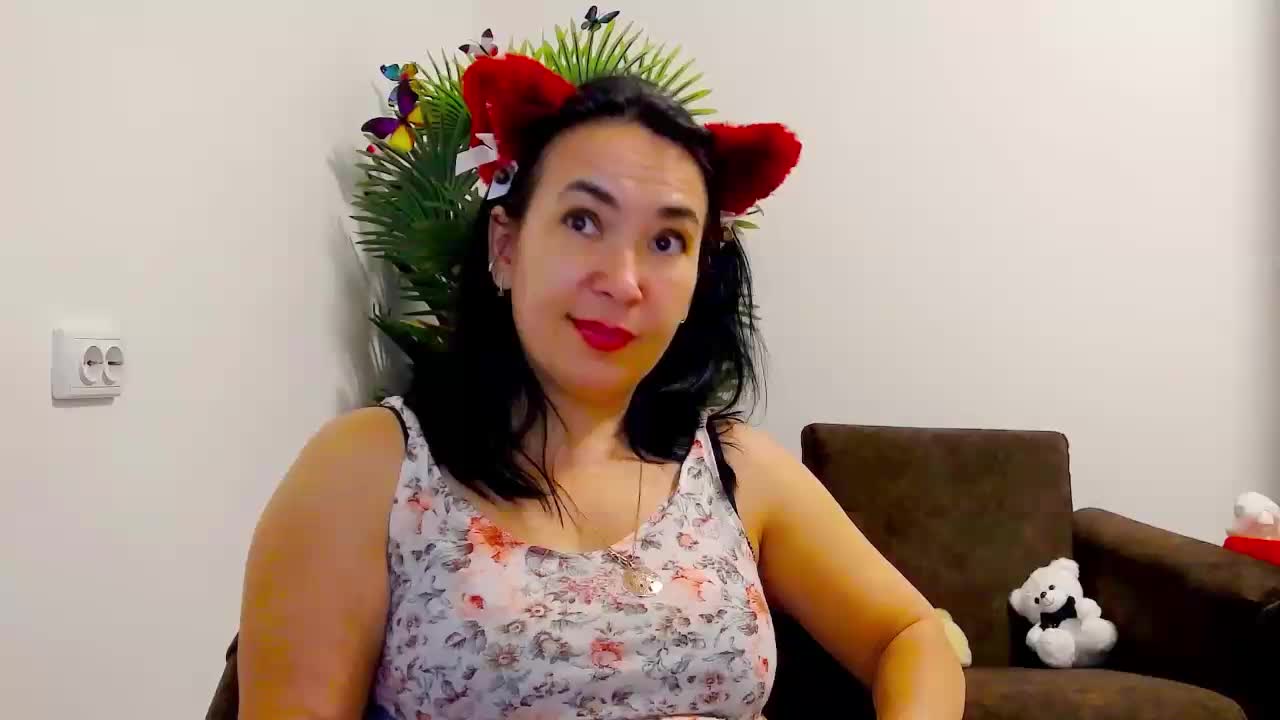 LesoleiLika Cam Show Recorded 2025-04-16