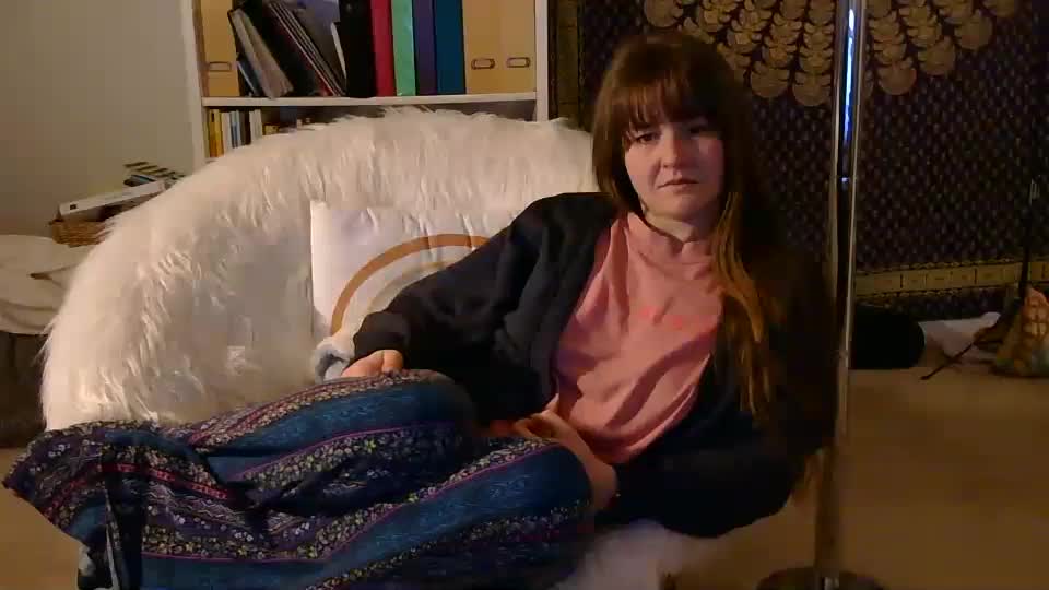 Sweet_truffle Cam Show Recorded 2025-04-16