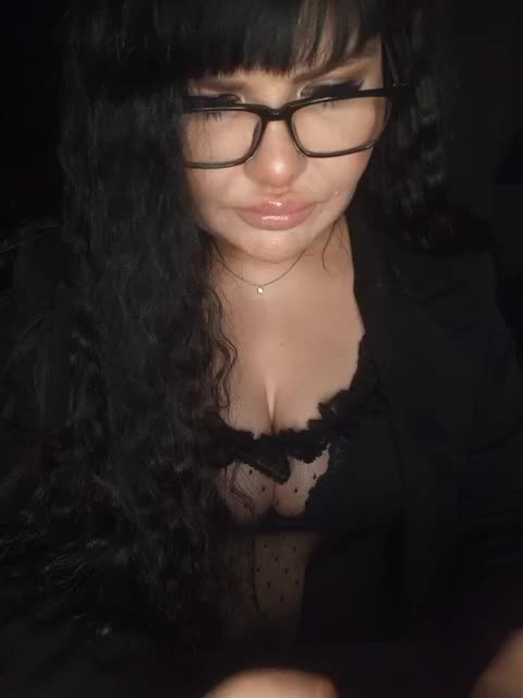 Brunetochkaaa Cam Show Recorded 2025-04-16