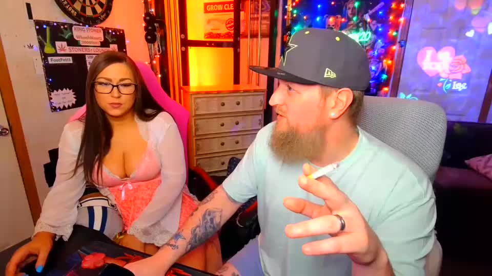 Stonerlips420 Cam Show Recorded 2025-04-16