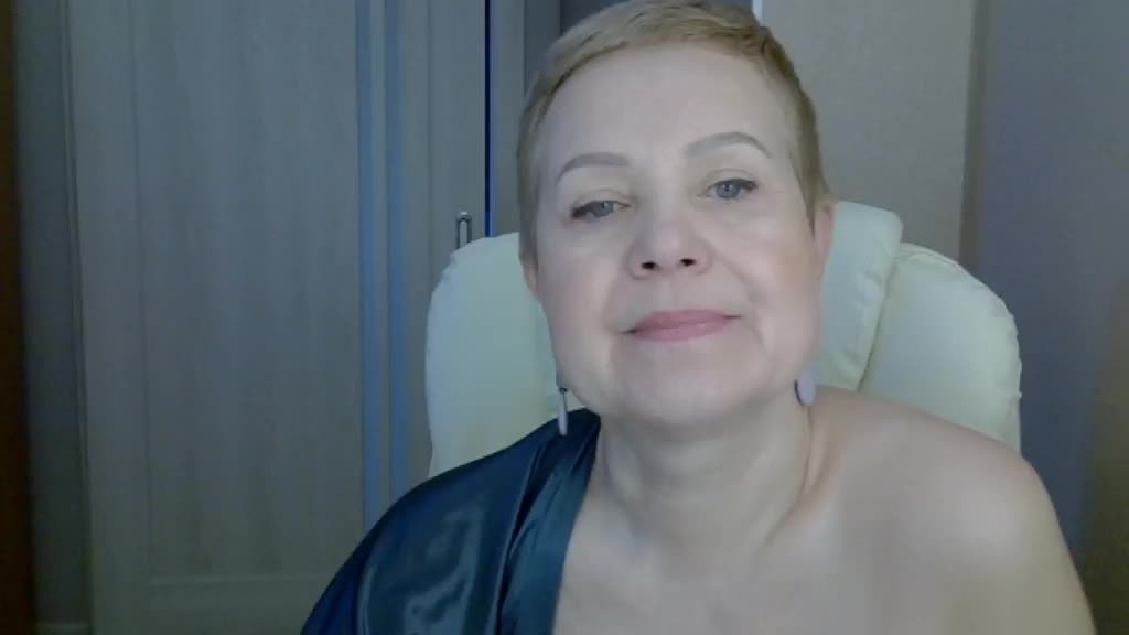 MadamMadam Cam Show Recorded 2025-04-16