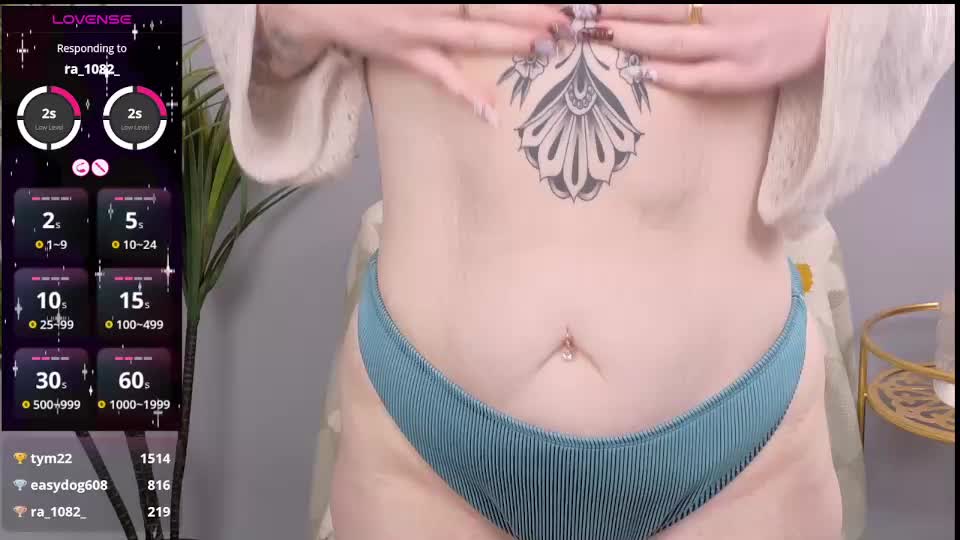 Selina_thick Cam Show Recorded 2025-04-16
