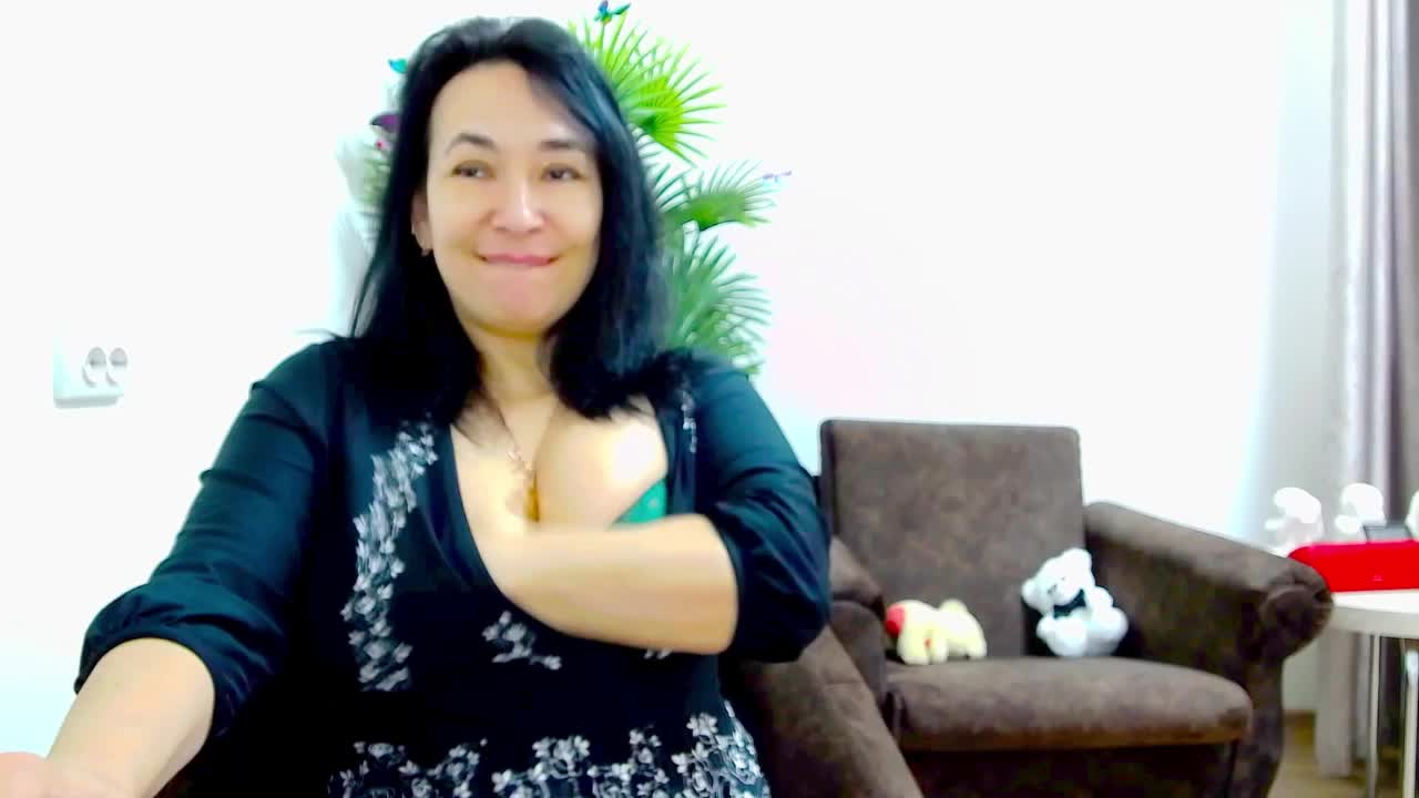 LesoleiLika Cam Show Recorded 2025-04-16