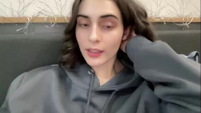 Wonderland_stia Cam Show Recorded 2025-04-17