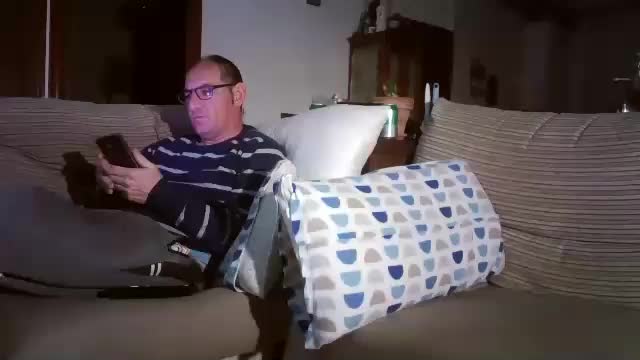 Lolahueso Cam Show Recorded 2025-04-17
