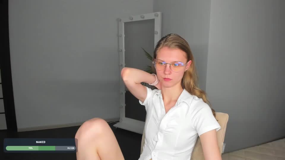 Phoebepaw Cam Show Recorded 2025-04-17
