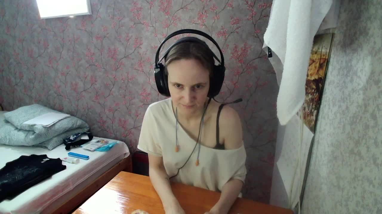Magretta_Dering Cam Show Recorded 2025-04-17