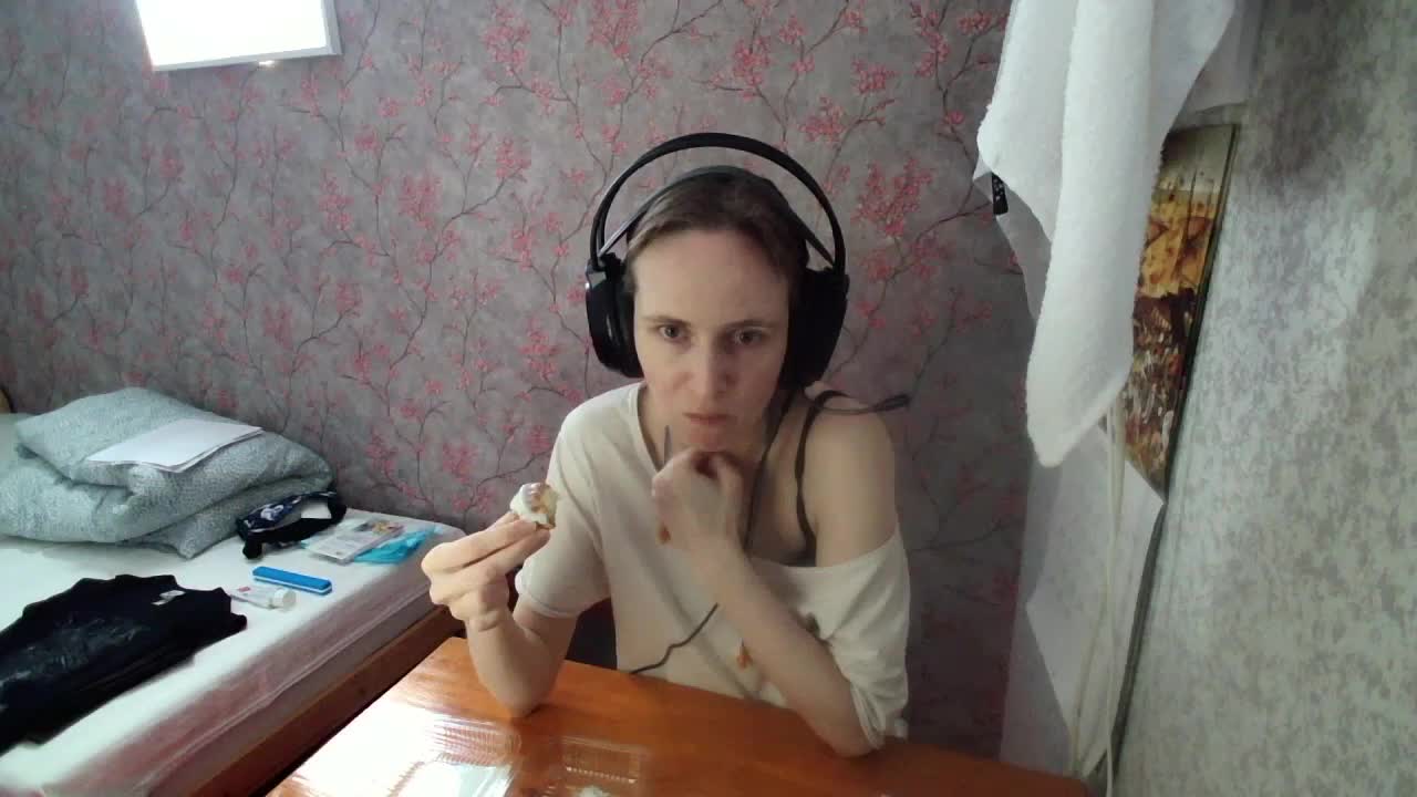 Magretta_Dering Cam Show Recorded 2025-04-17