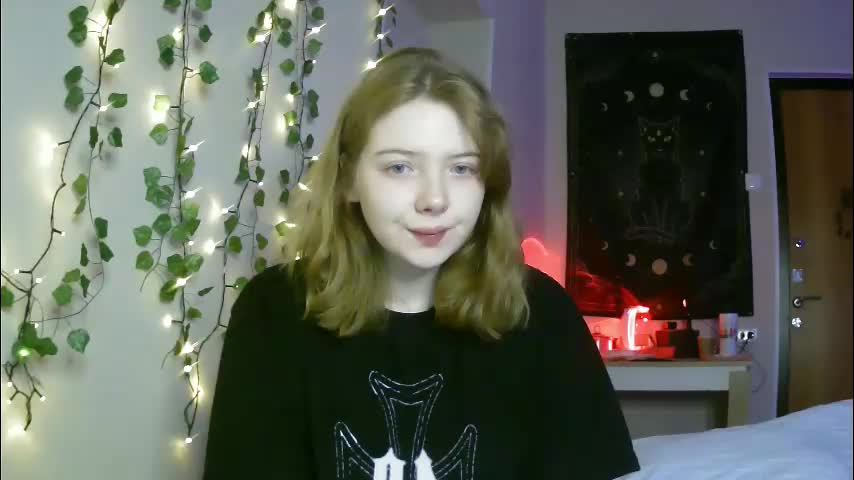 Lollylol11 Cam Show Recorded 2025-04-17