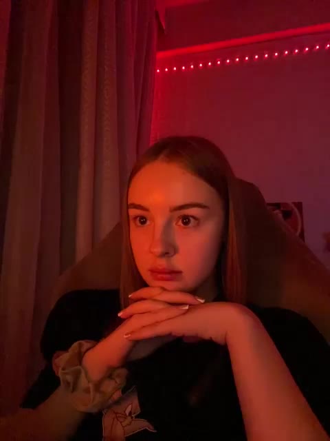 Nestyzz Cam Show Recorded 2025-04-17