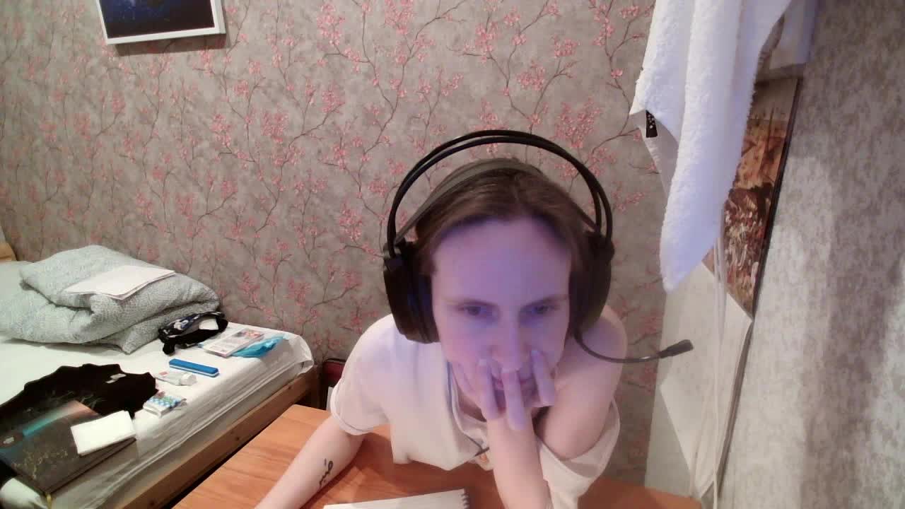 Magretta_Dering Cam Show Recorded 2025-04-17