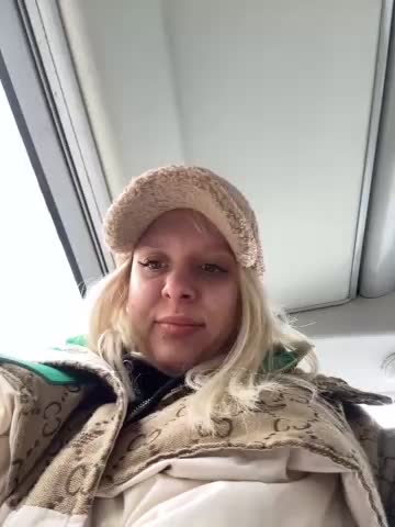 LikaCat Cam Show Recorded 2025-04-17