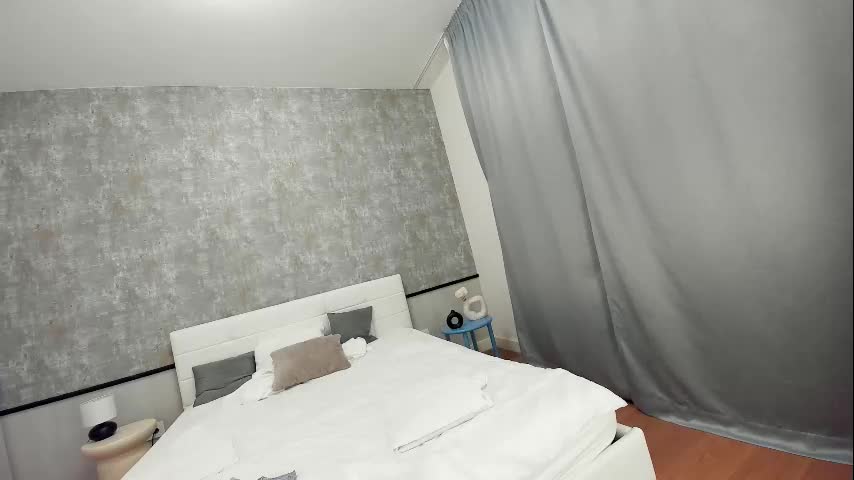 Ehotlovea Cam Show Recorded 2025-04-17
