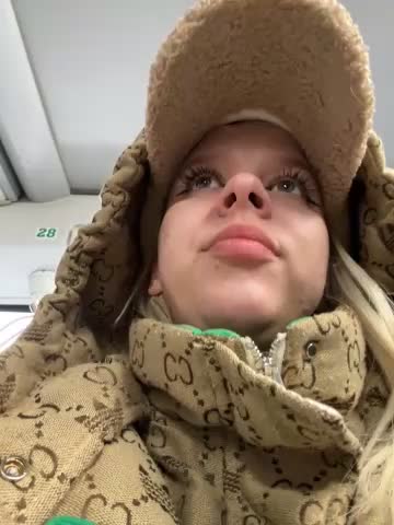 LikaCat Cam Show Recorded 2025-04-17