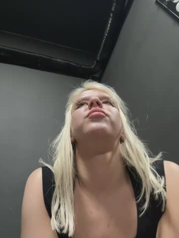 LikaCat Cam Show Recorded 2025-04-17