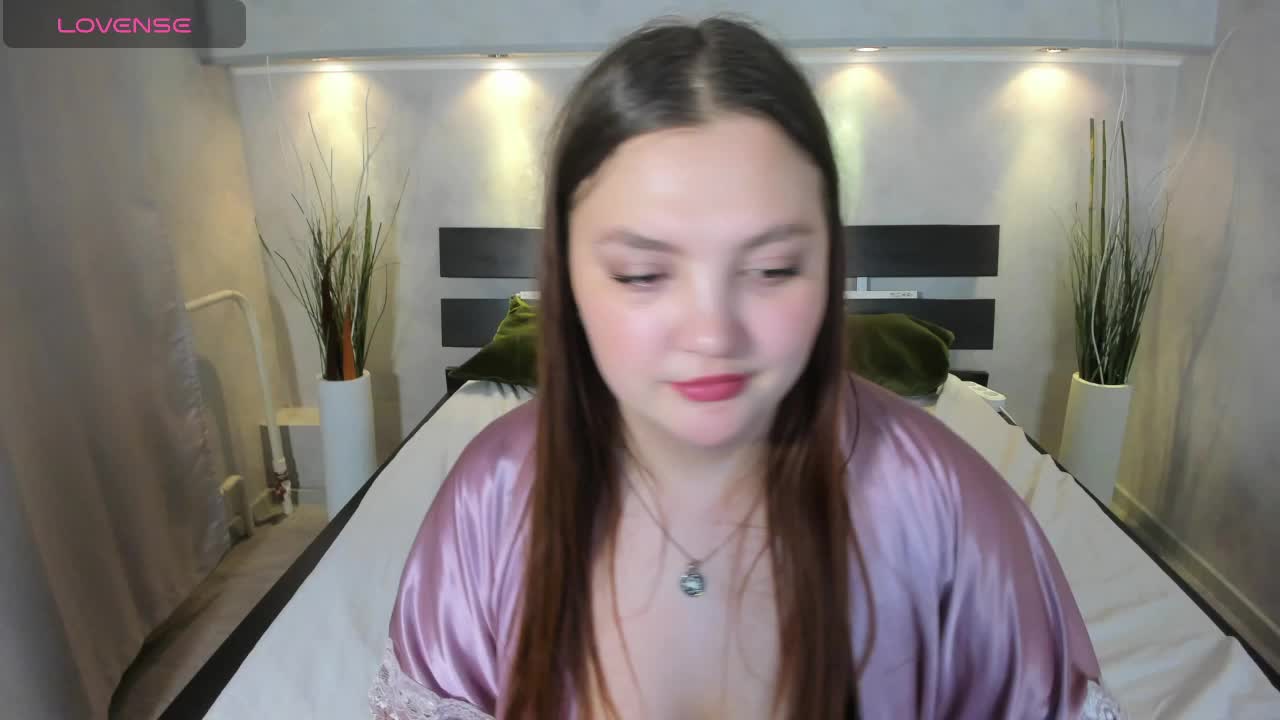 Nika-Mariss Cam Show Recorded 2025-04-17