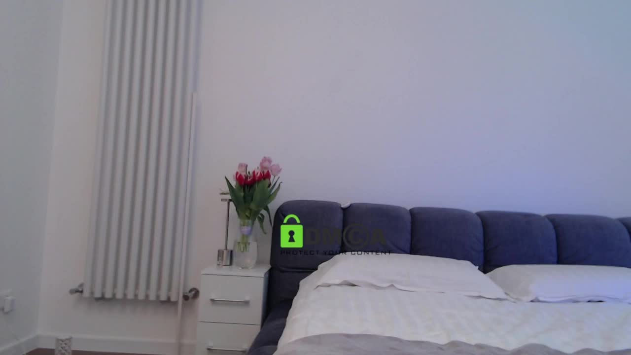 MaxineDi Cam Show Recorded 2025-04-18