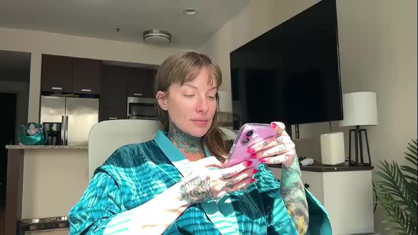 Iiixbostonxiii Cam Show Recorded 2025-04-18