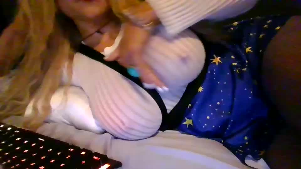 Thepeachprincess Cam Show Recorded 2025-04-18