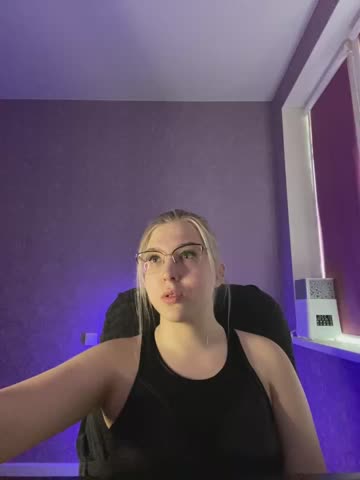 HotBrandyX Cam Show Recorded 2025-04-18