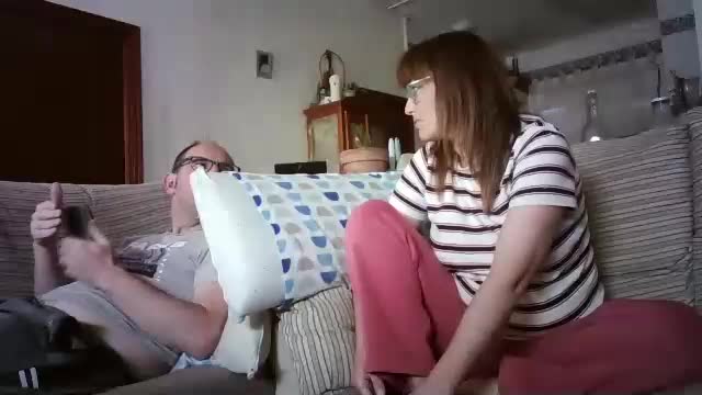 Lolahueso Cam Show Recorded 2025-04-18