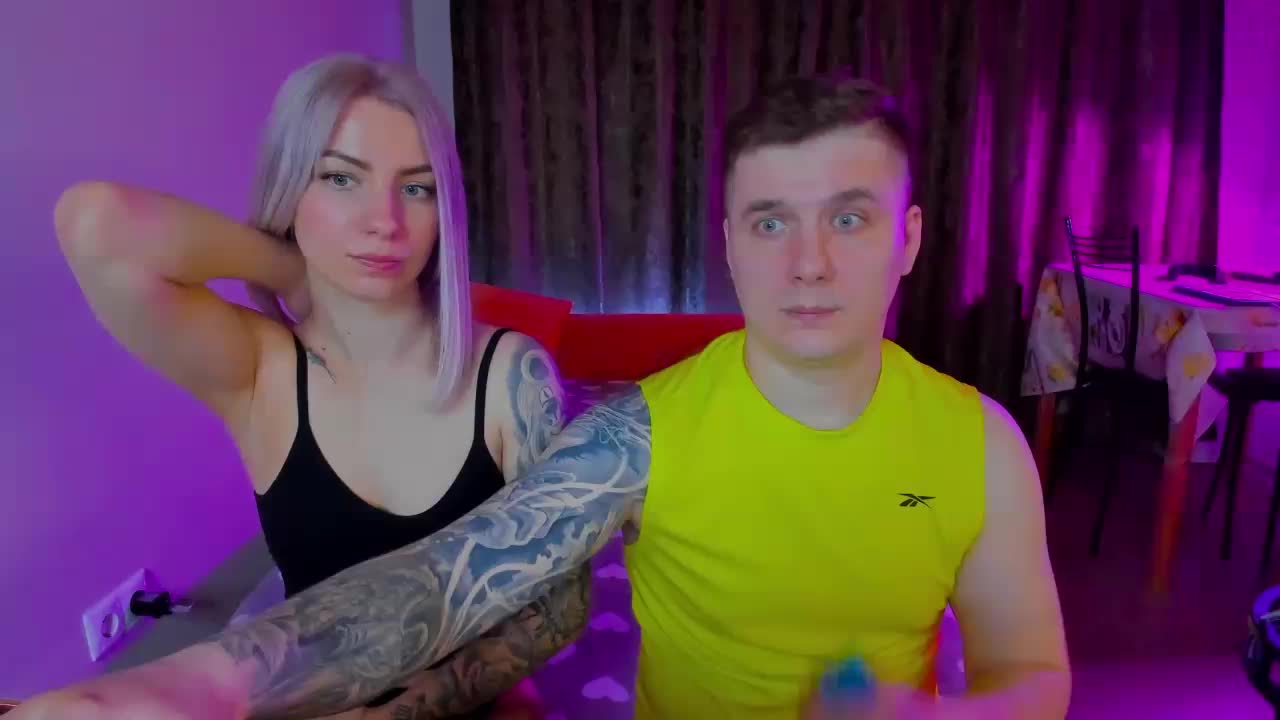 HulkLisandra Cam Show Recorded 2025-04-19
