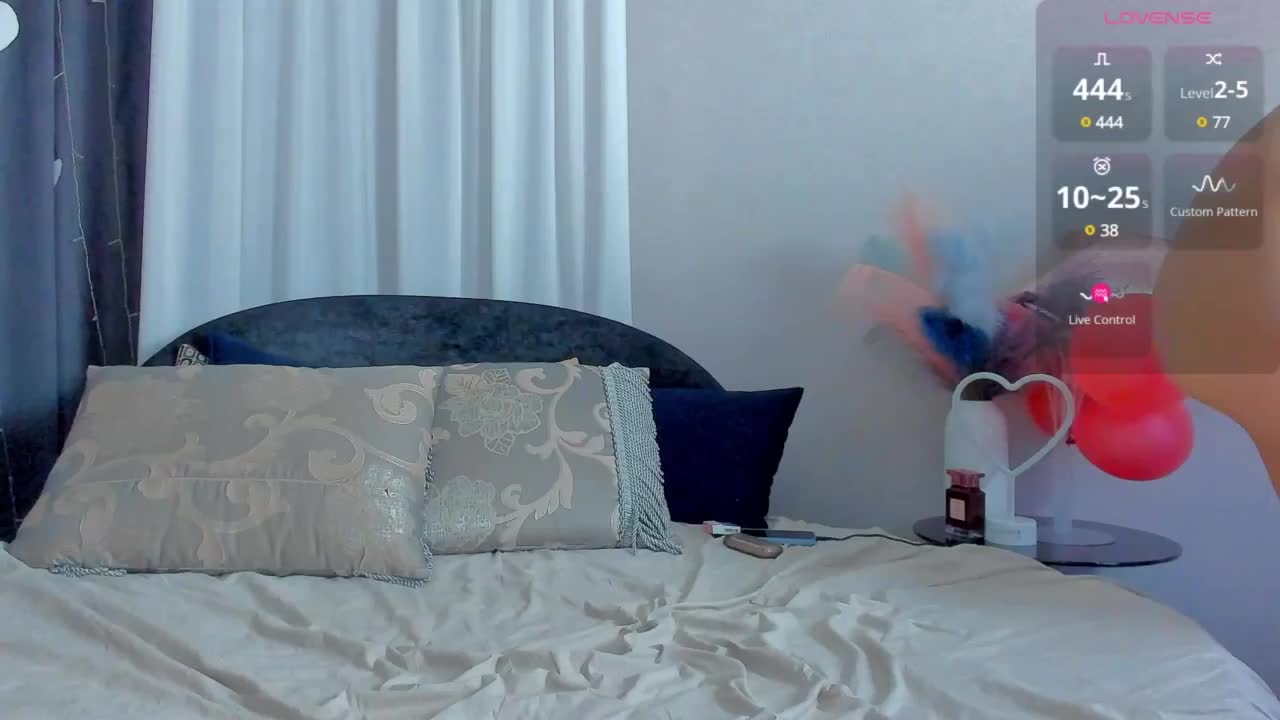 Honey-babaa Cam Show Recorded 2025-04-19