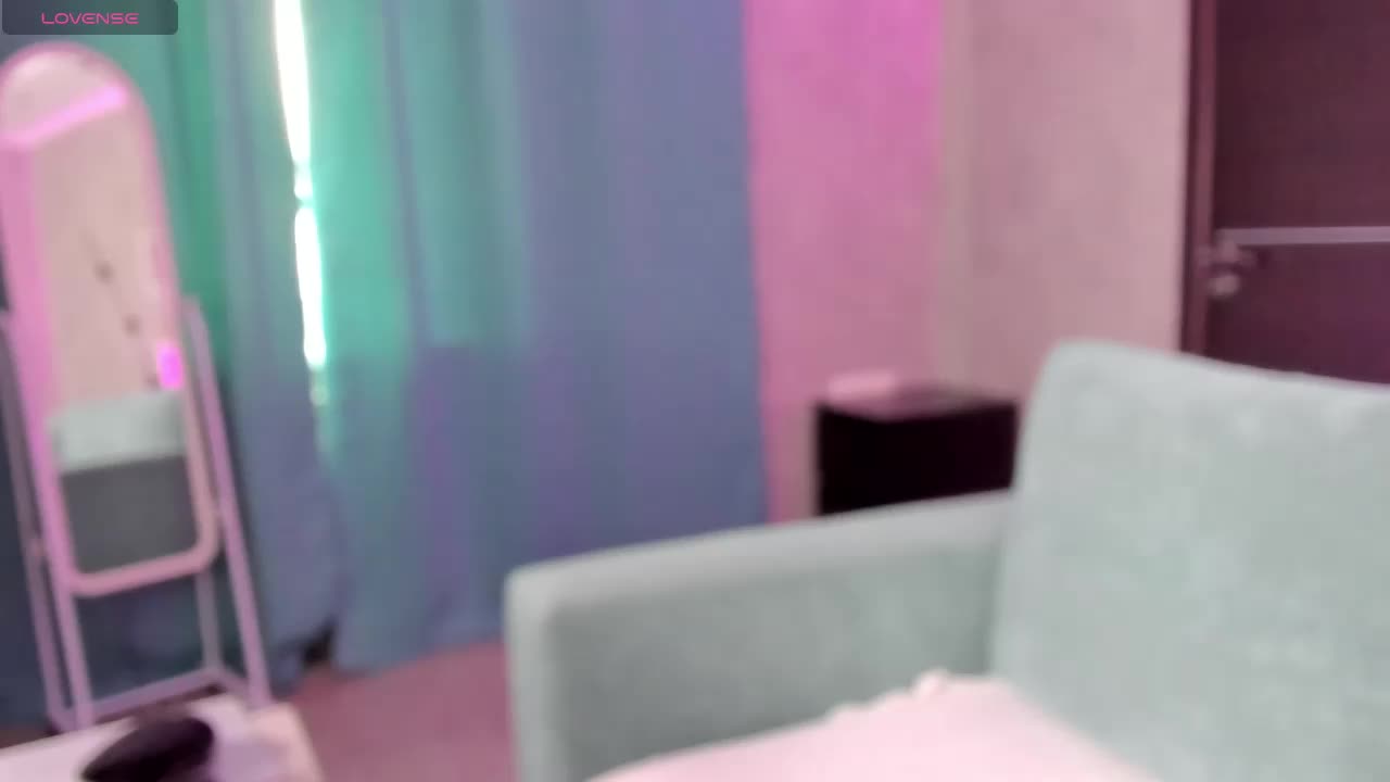 Nika-Mariss Cam Show Recorded 2025-04-19
