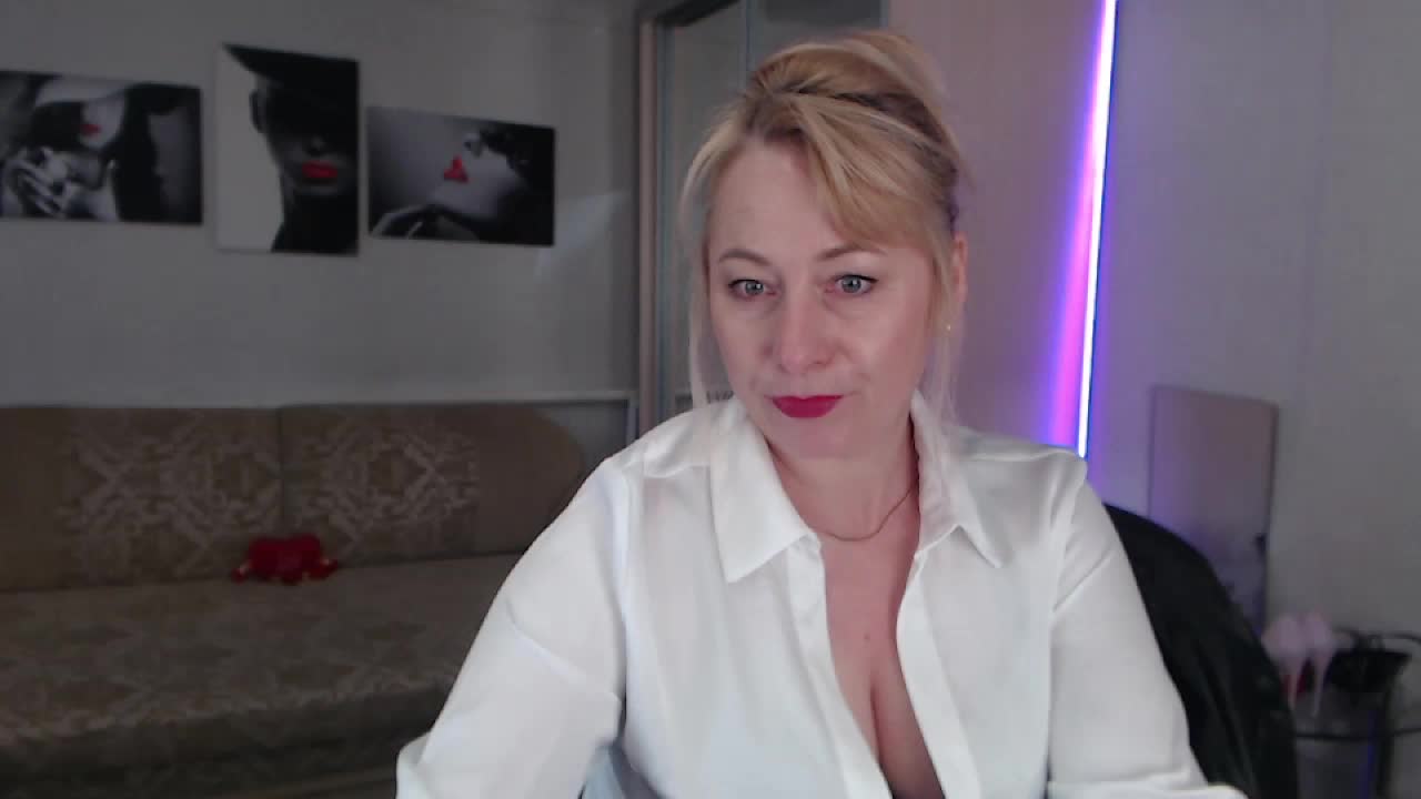 MistressMilfa Cam Show Recorded 2025-04-19