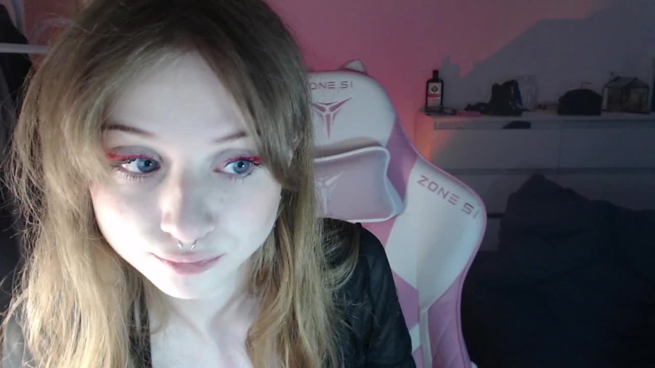 Mnepohuyy Cam Show Recorded 2025-04-20