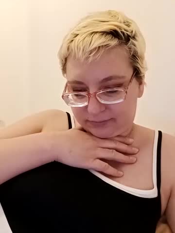 LeonaCrystal Cam Show Recorded 2025-04-20