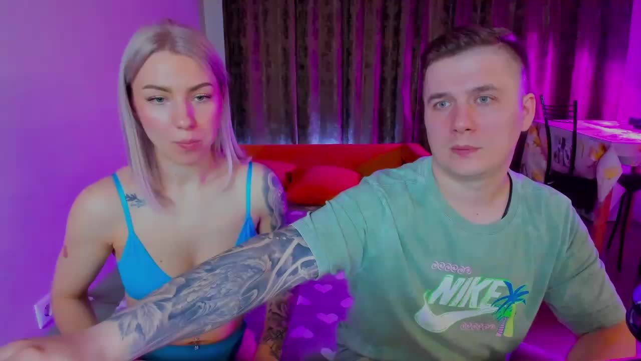 HulkLisandra Cam Show Recorded 2025-04-20