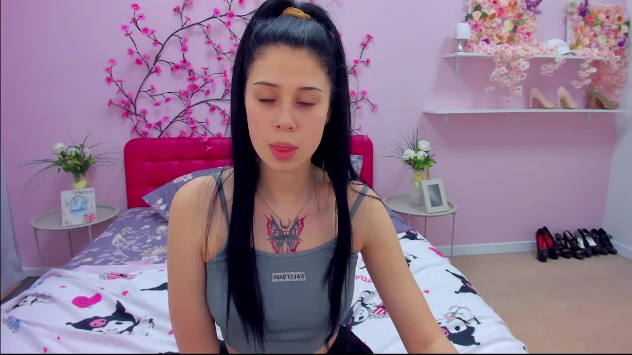 RaeMoon Cam Show Recorded 2025-04-20