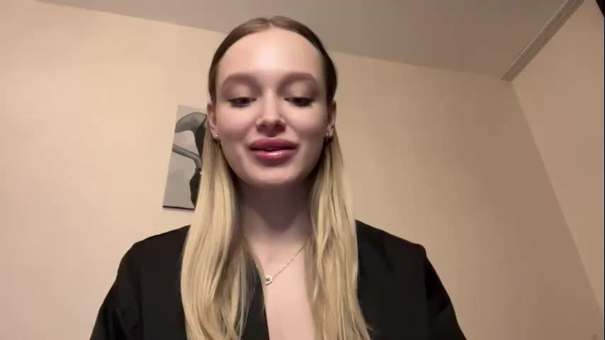 Juicy_angels Cam Show Recorded 2025-04-21