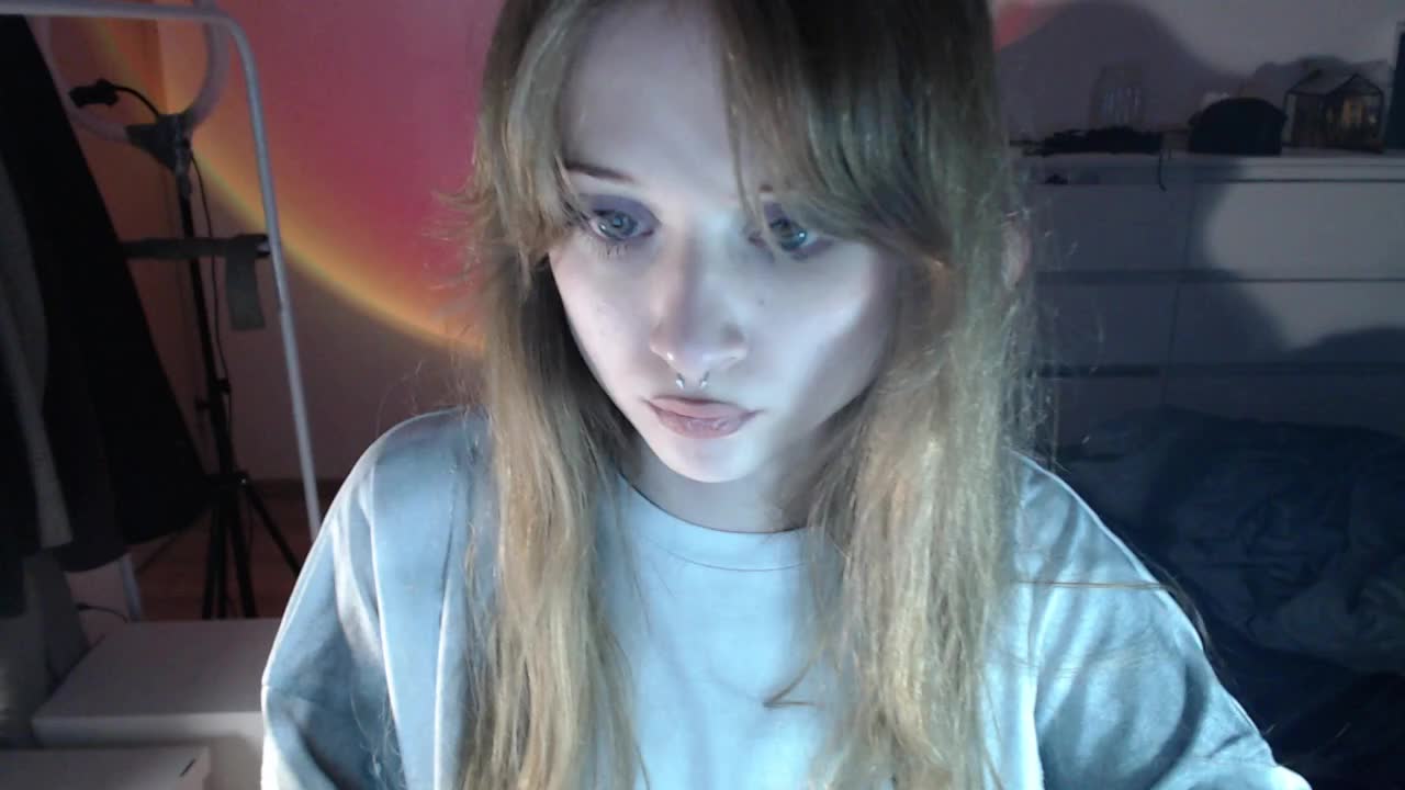 Mnepohuyy Cam Show Recorded 2025-04-21
