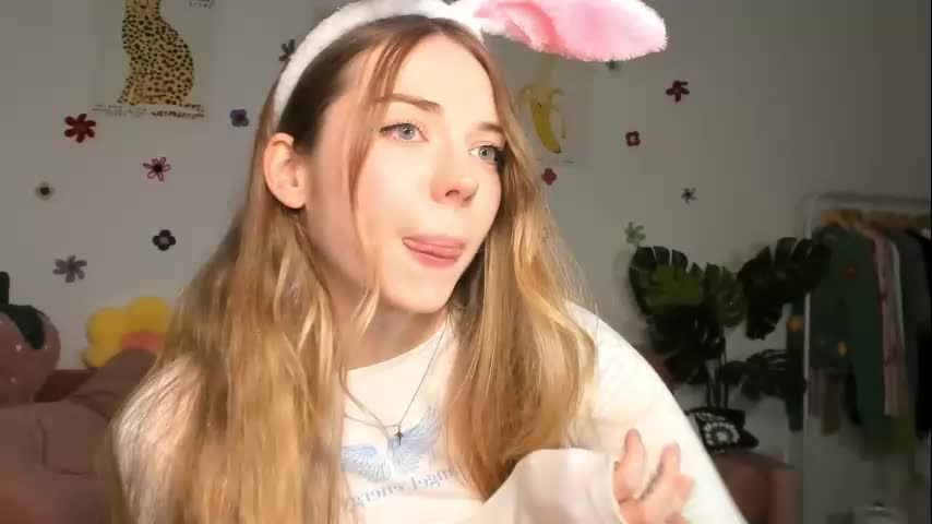 Thisisamelia Cam Show Recorded 2025-04-21
