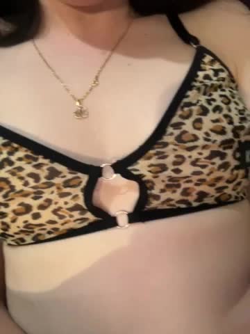 Vika19981 Cam Show Recorded 2025-04-21