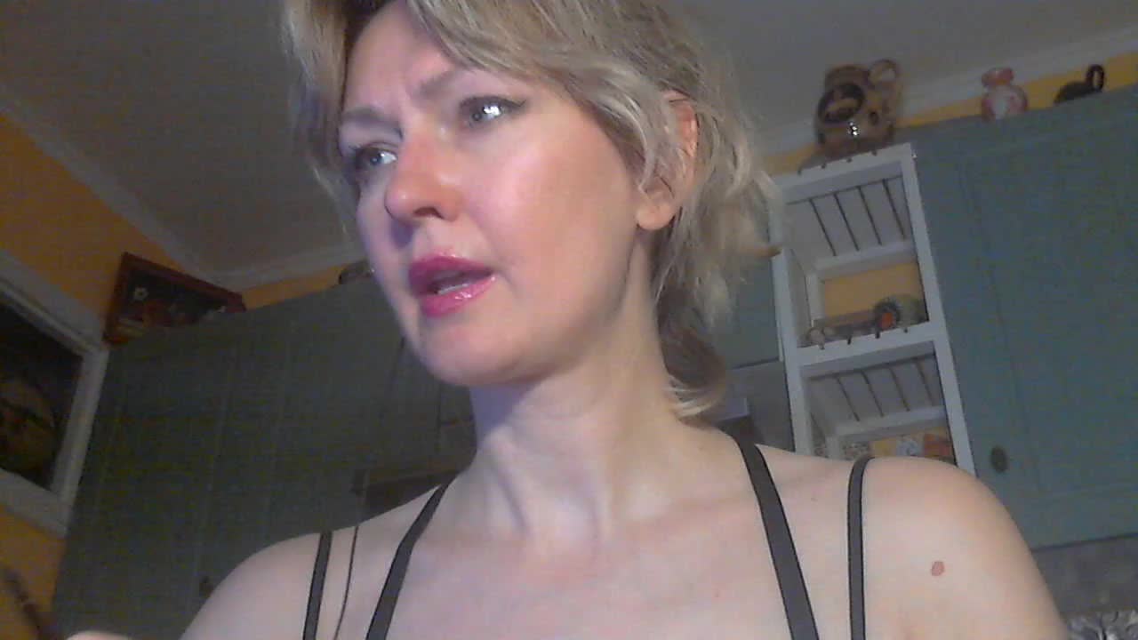 RedEmemdems Cam Show Recorded 2025-04-21