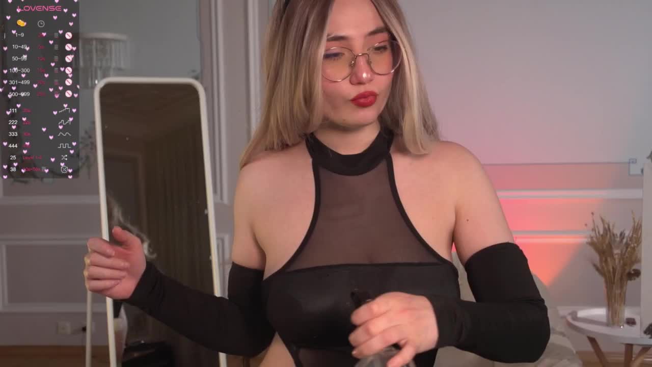 Oliiloli Cam Show Recorded 2025-04-21