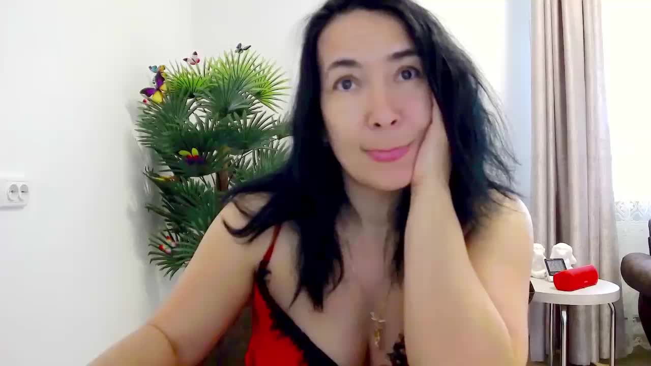 LesoleiLika Cam Show Recorded 2025-04-21