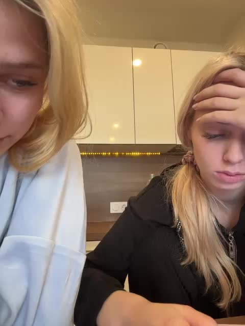 VibroMashulkaDashulka Cam Show Recorded 2025-04-22