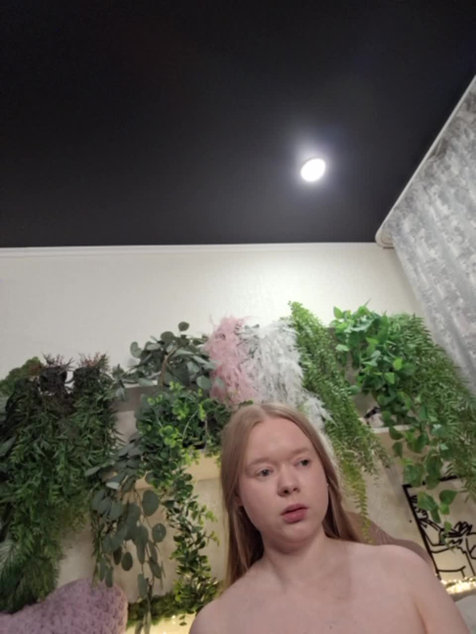 -scyrim- Cam Show Recorded 2025-04-22