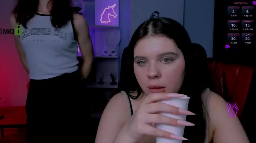 Roxanna_spicy Cam Show Recorded 2025-04-22