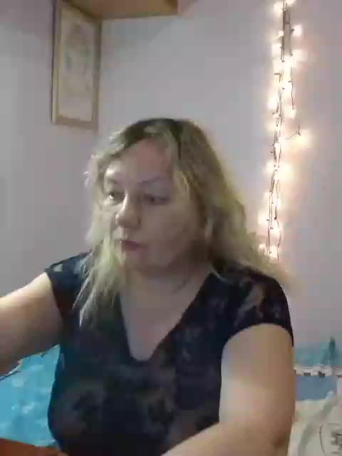 LucyAlexis Cam Show Recorded 2025-04-22