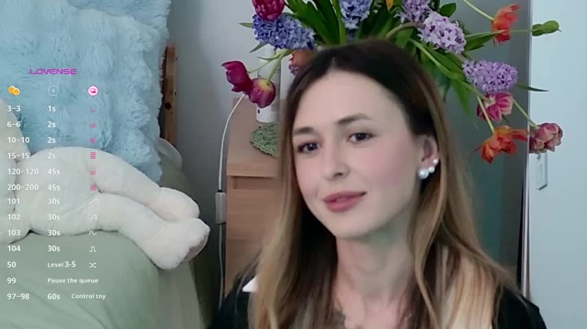 Sophie_Enzo Cam Show Recorded 2025-04-22