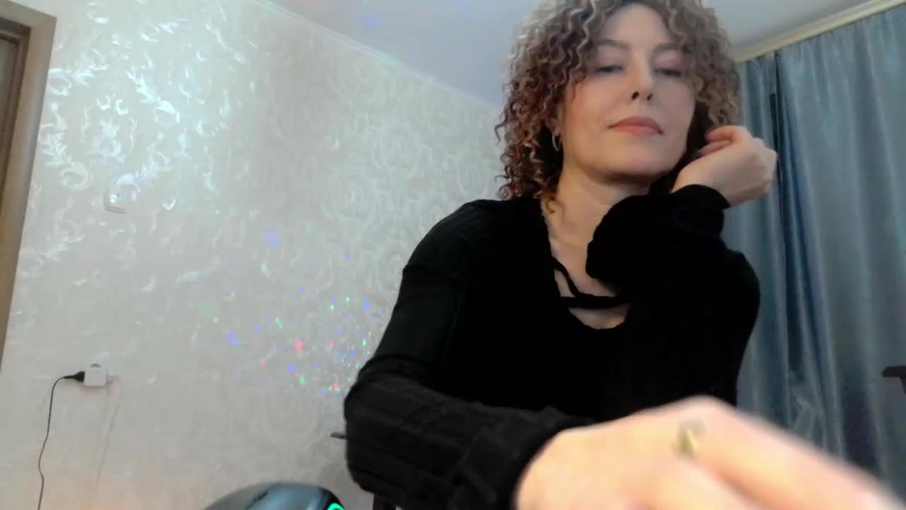 Elenaza01 Cam Show Recorded 2025-04-22