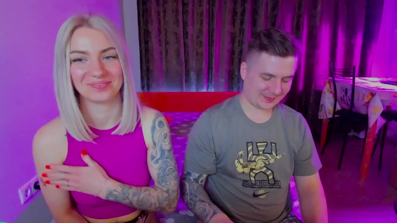 HulkLisandra Cam Show Recorded 2025-04-22