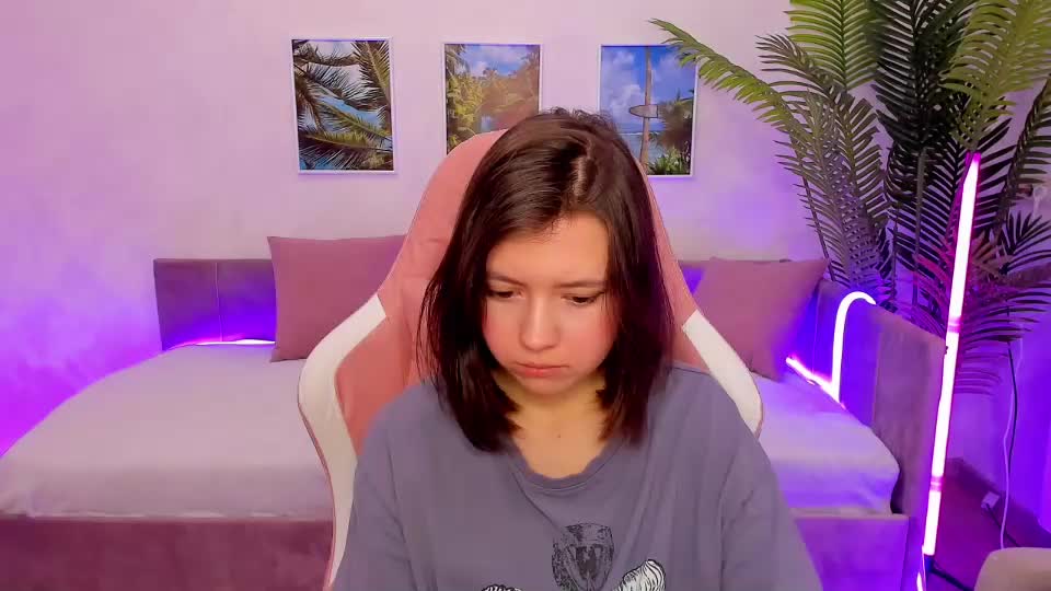 Lina_brownie Cam Show Recorded 2025-04-22