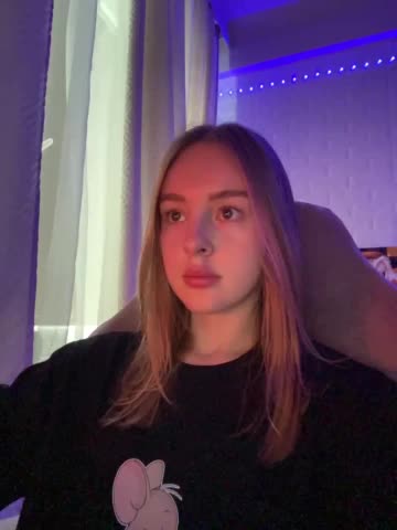 Nestyzz Cam Show Recorded 2025-04-22