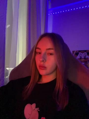 Nestyzz Cam Show Recorded 2025-04-22
